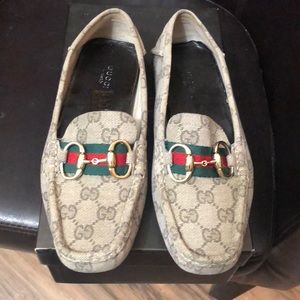 Like NEW GUCCI Loafers Beige and Ebony